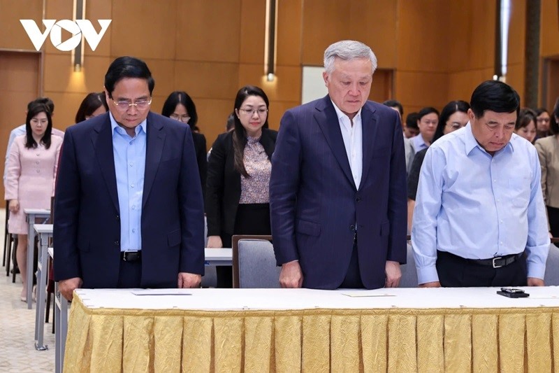 Thủ tướng Phạm Minh Chính quyên góp ủng hộ đồng bào vùng lũ lụt